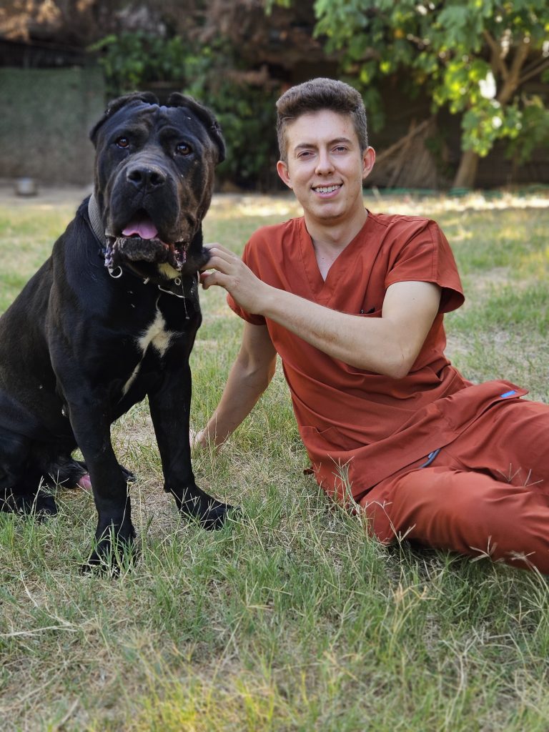 VETERİNER HEKİM EMRE UÇAK